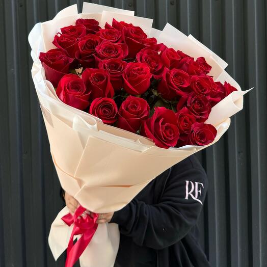 Букет из метровых роз