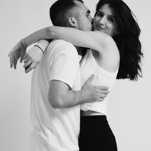 Подарочный сертификат "Фотосессия для пары в студии автопортрета" Электронный сертификат