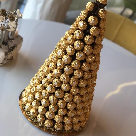 Пирамида из конфет