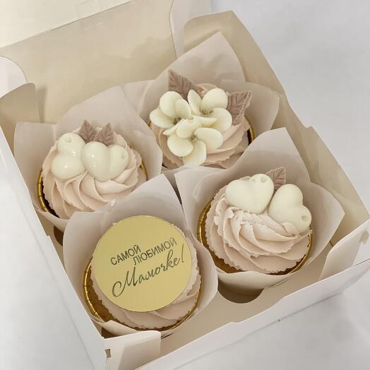 Cupcakes for mom, cupcakes for her birthday