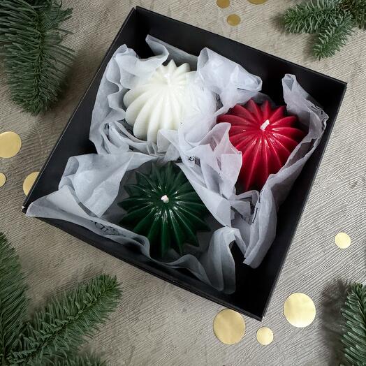 Набор из 3 новогодних шаров FM640