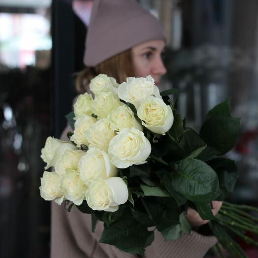 Букет из 15 белых роз