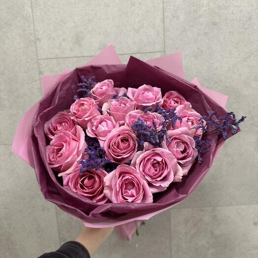 Букет из розовых роз💜