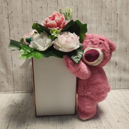 Подарочный набор «Мишка с цветами»
