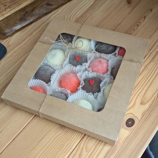 Моті 16 штук в коробці