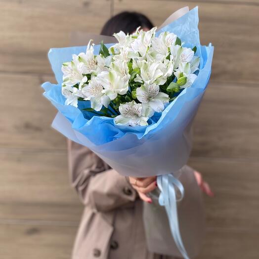 White Alstroemeria bouquet-a compliment