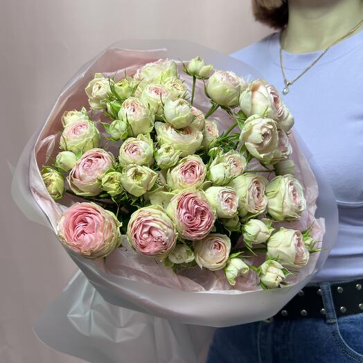 Bouquet of 5 bushy peony-shaped roses