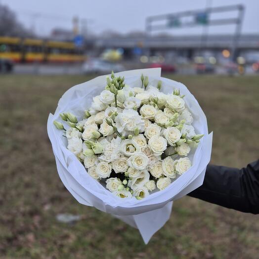 A fotón egy 15 szálas csokor látható.