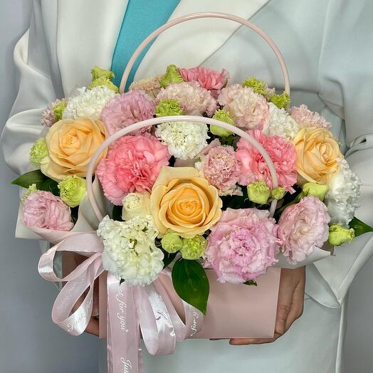Rose with dianthus and eustoma in a handbag
