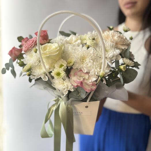 Композиция нежный цветок