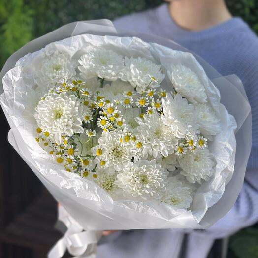 Букет цветов. Хризантема кустовая , танацетум