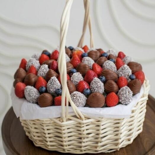 Ягодное  лукошко 🍓