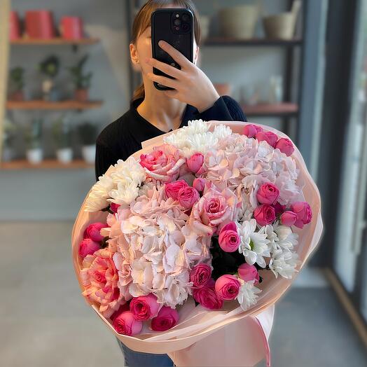 Евро-букет в нежно розовых тонах