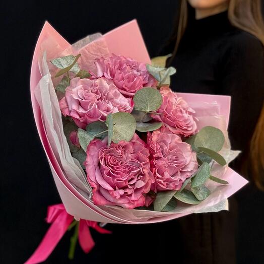 Букет розовые пион розы с эвкалиптом (сб 050)