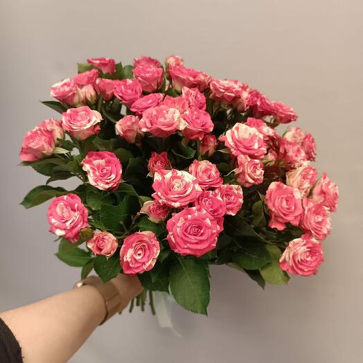 Букет из 11 кустовых роз