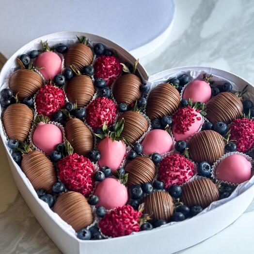 Клубника в шоколаде *Pink heart*