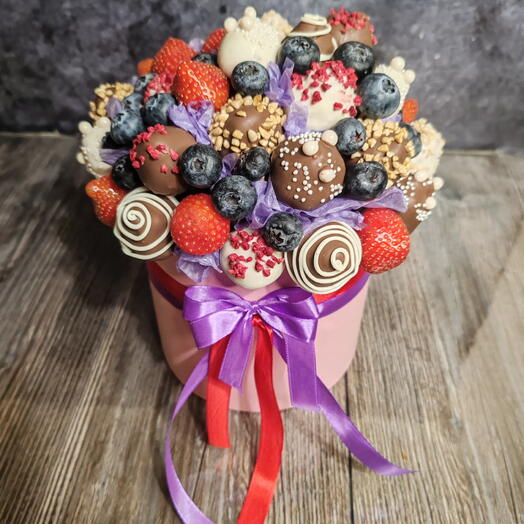 Шляпная коробка "мамины объятия"