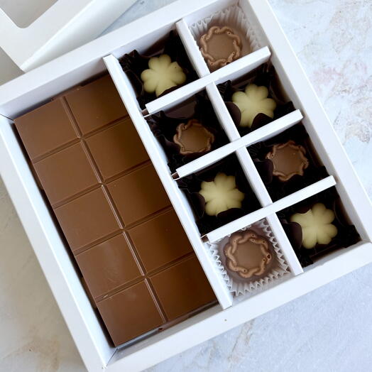 Конфеты ручной работы с вином и плитка с начинкой