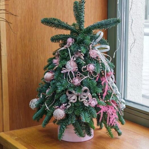 Новогодняя ёлка из датской пихты в розовом