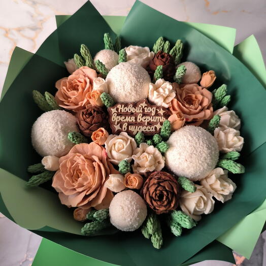 Новогодний букет из зефира и шоколада Верить в чудеса