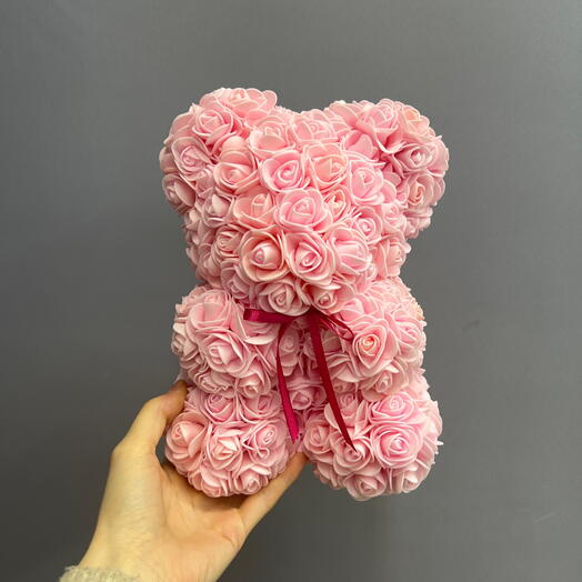 Мишка из фоамирановых роз розовый