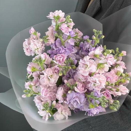 Нежный микс из 7 розовых и лавандовых маттиол