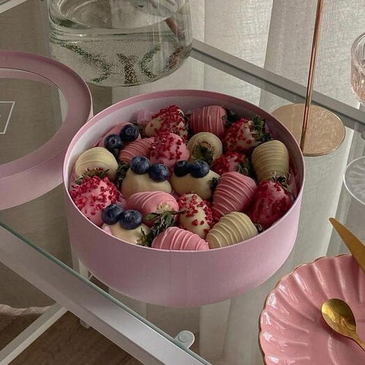 Клубника в шоколаде 🎁🔥️ с голубикой