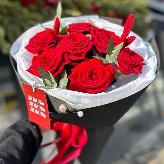 Красные розы с любовью 💌