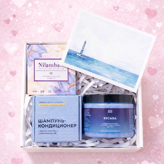 Подарочный набор на 14 февраля со скрабом, твердым шампунем и шоколадом