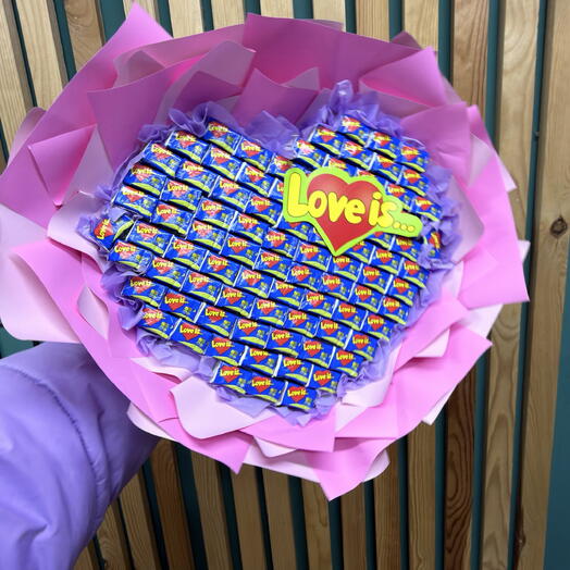 Букет «Love is»