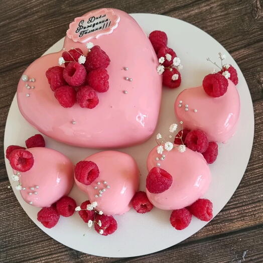 Муссовый набор Сердце + пирожные (4 шт) на подарок, день рождение