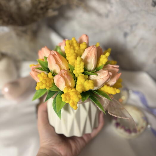Букет из мыла тюльпаны и мимоза в гипсовом кашпо (розовый)
