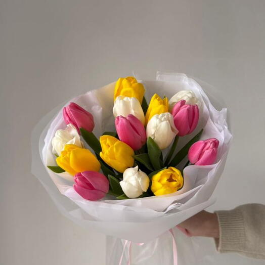 Букет из микс тюльпанов 15 шт