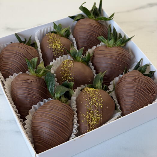 Набор клубника в шоколаде Шоколадный шарм S (9-12 шт)