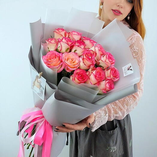 Классический букет из 15 розовых роз