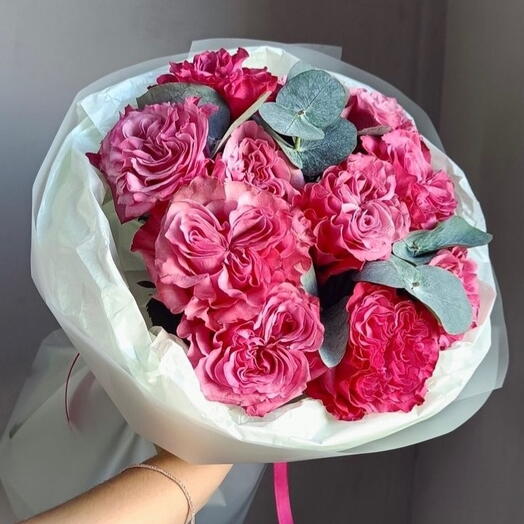 11 пионовидные роз и эвкалипт 🎀🩷