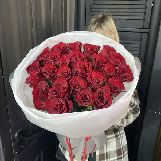 Букет из 25 красных роз