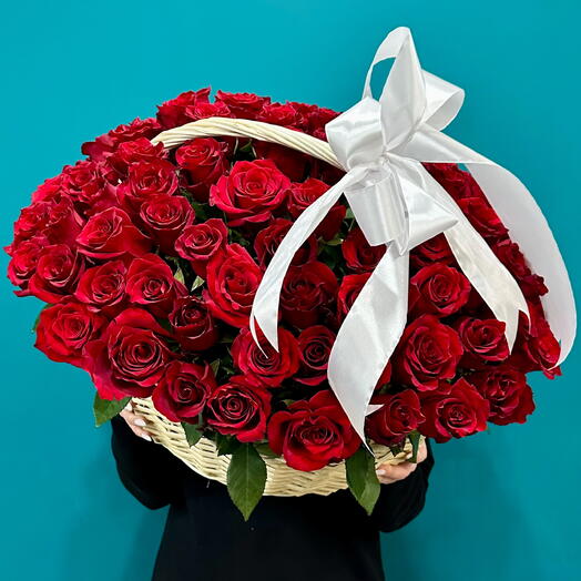 Корзина из 101 розы