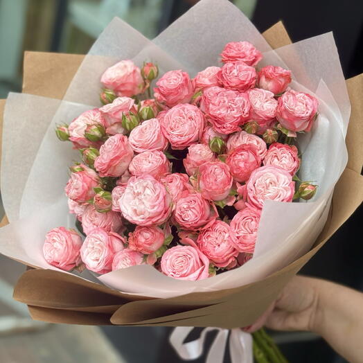 Букет из пионовидных кустовых роз «Pink Garden»