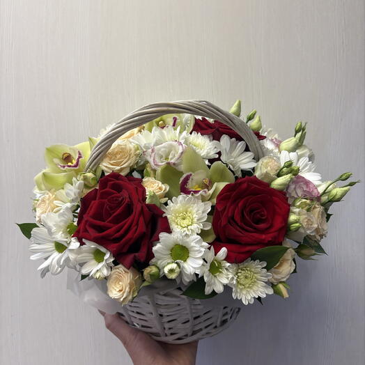 Корзина с Орхидеями и Розами
