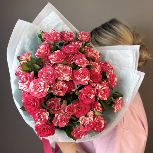 Кустовые розы двухцветные (9 шт)