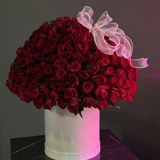 Композиция из 251 розы