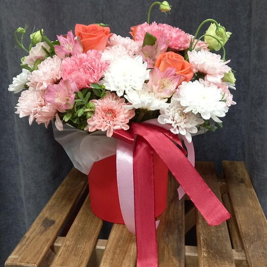 Цветочная композиция в коробке 🌹🌹
