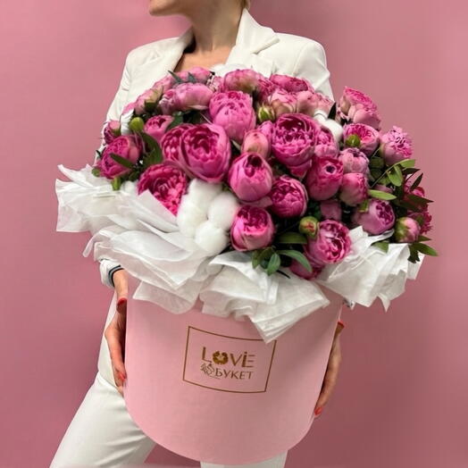 Peony rose in XXL box