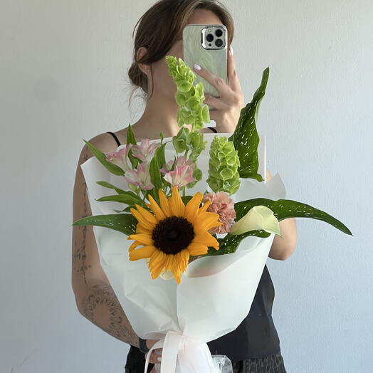 Составной букет с подсолнухом🌻