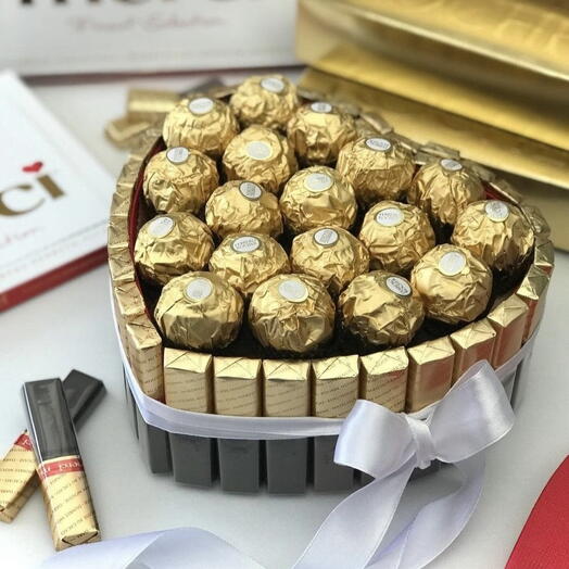 Подарочный набор «Шоколадное сердце» с Ferrero Rocher