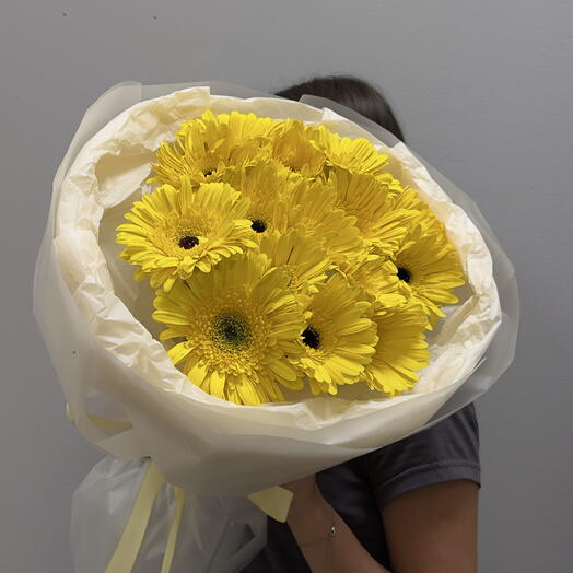 Букет герберы 15 шт в матовом оформлении