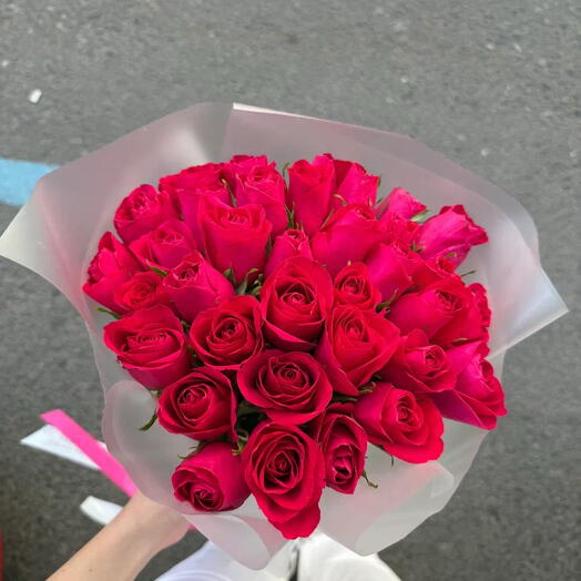 Букет из 35 розовых кенийских роз