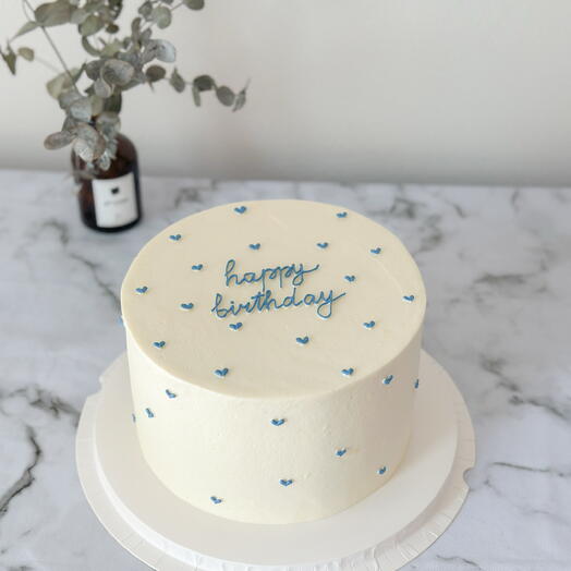 Торт 1,5 кг на день рождения с голубой надписью happy birthday и сердечками