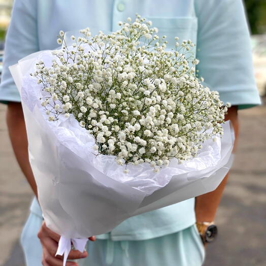 Букет из белоснежной Гипсофилы
